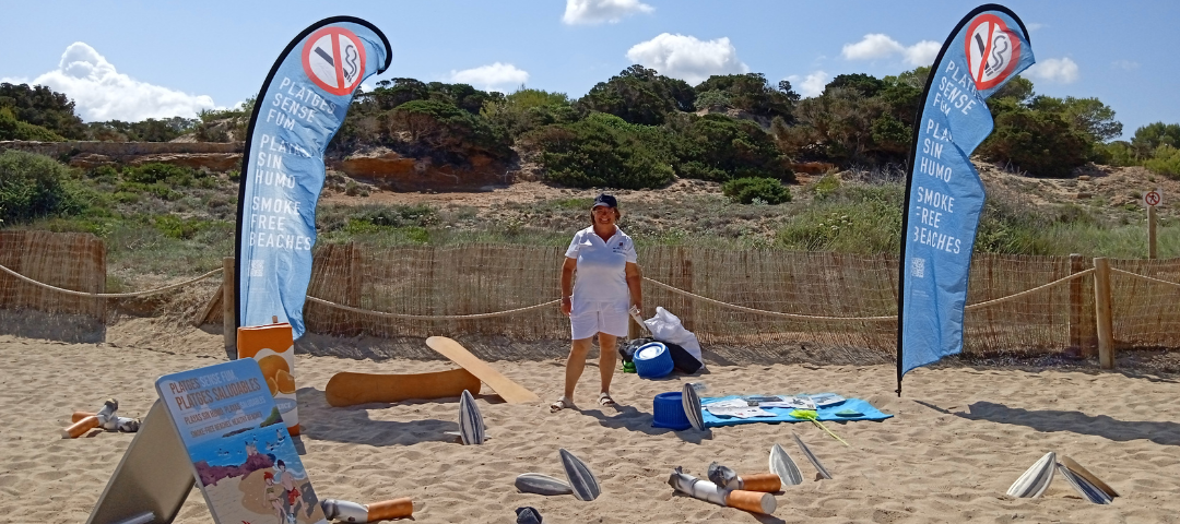Quin impacte ambiental suposen les llosques a les platges? Descobreix la campanya “Platges sense llosques”
